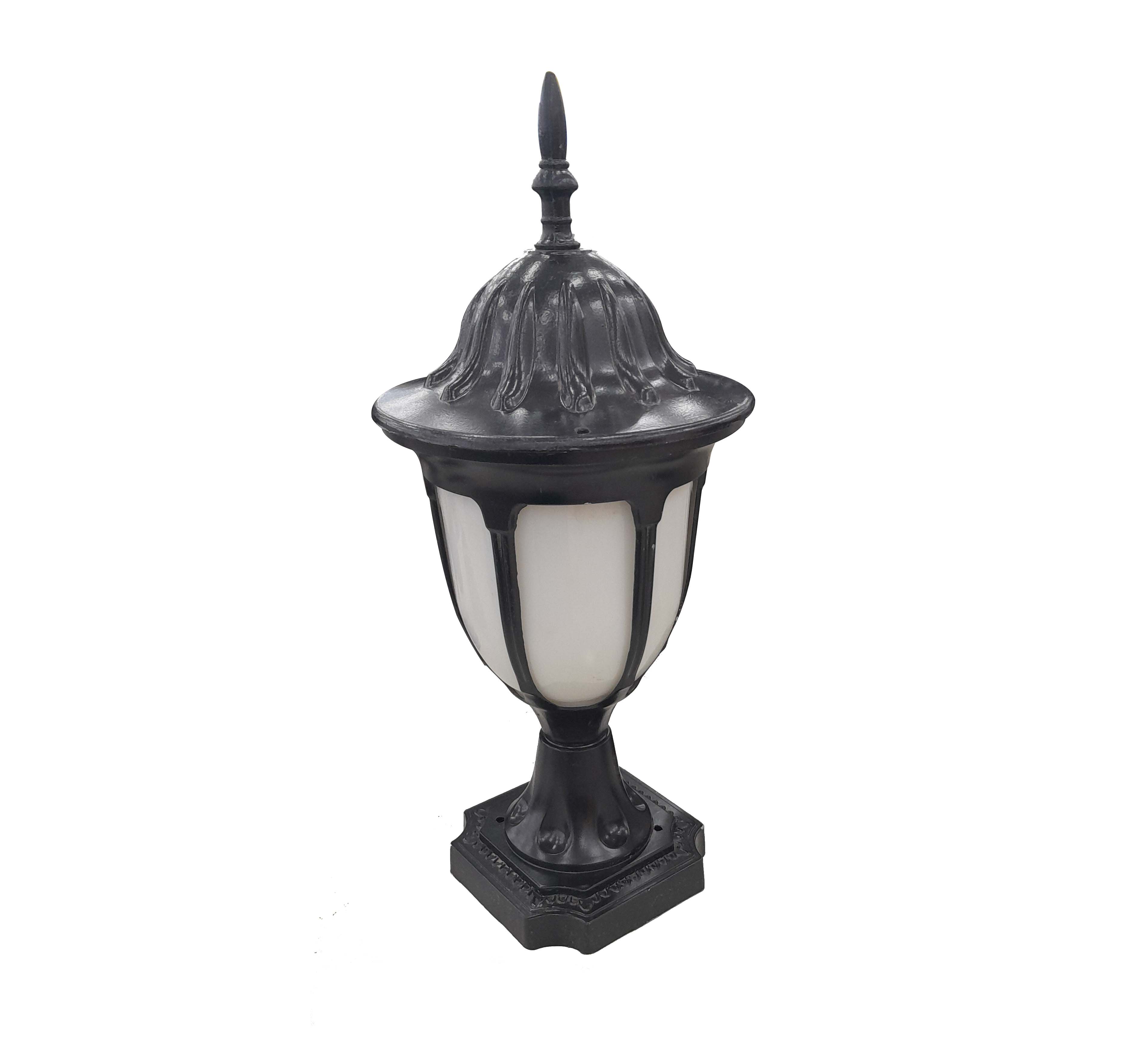 GARDEN LIGHT POST BLACK