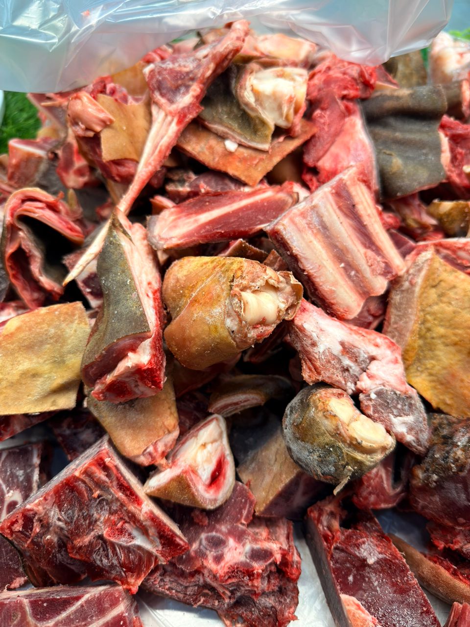 FRESH SKIN ON GOAT IN 1KG